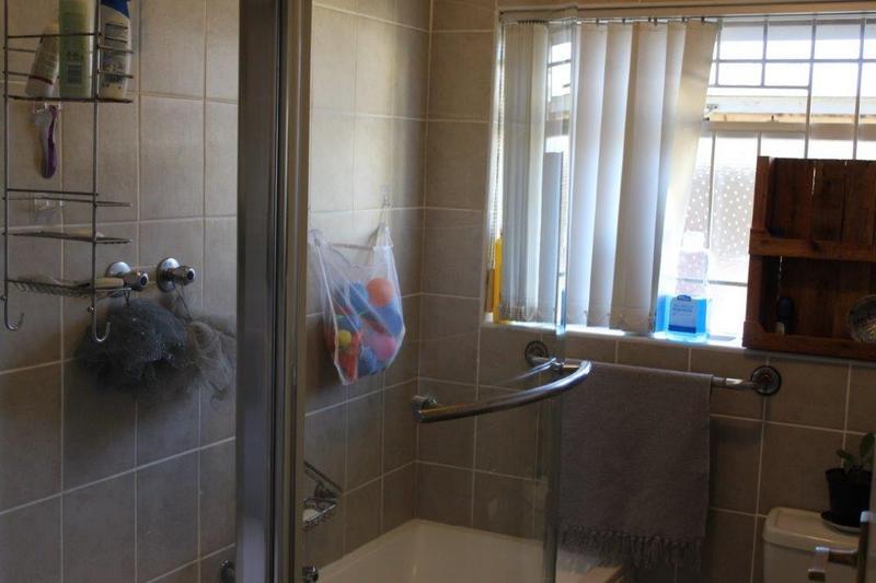 2 Bedroom Property for Sale in Fish Hoek Western Cape